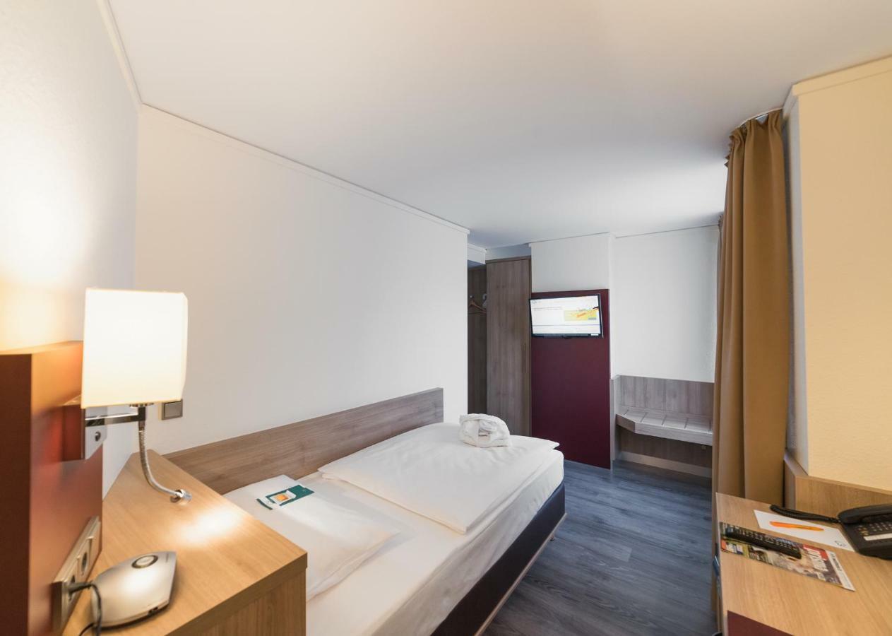 Hotel Gustav-Stresemann-Institut Бон Екстериор снимка