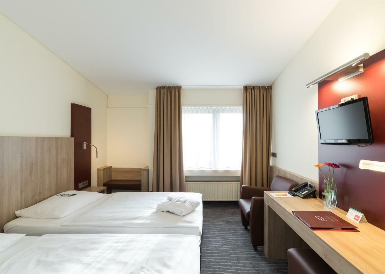 Hotel Gustav-Stresemann-Institut Бон Екстериор снимка