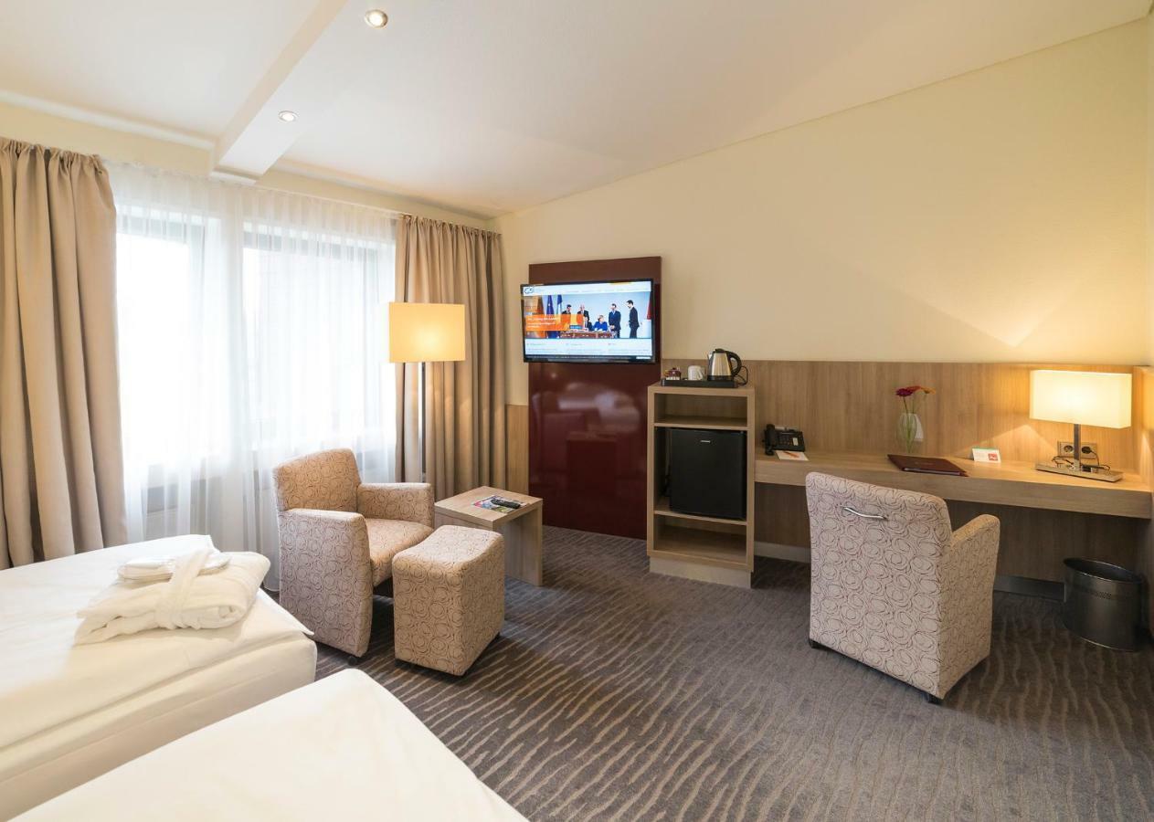 Hotel Gustav-Stresemann-Institut Бон Екстериор снимка