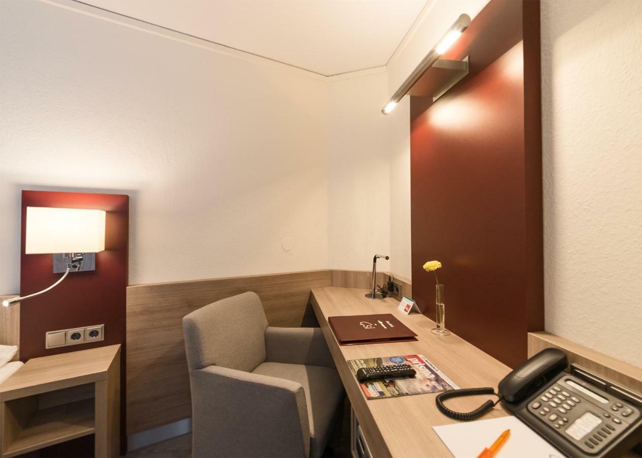 Hotel Gustav-Stresemann-Institut Бон Екстериор снимка
