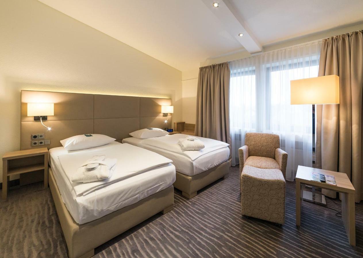 Hotel Gustav-Stresemann-Institut Бон Екстериор снимка