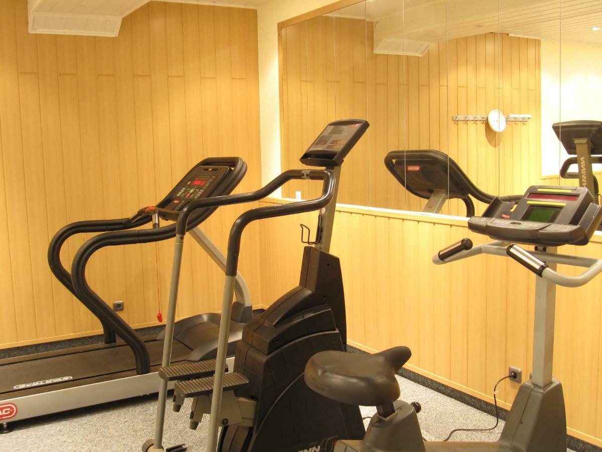 Hotel Gustav-Stresemann-Institut Бон Екстериор снимка