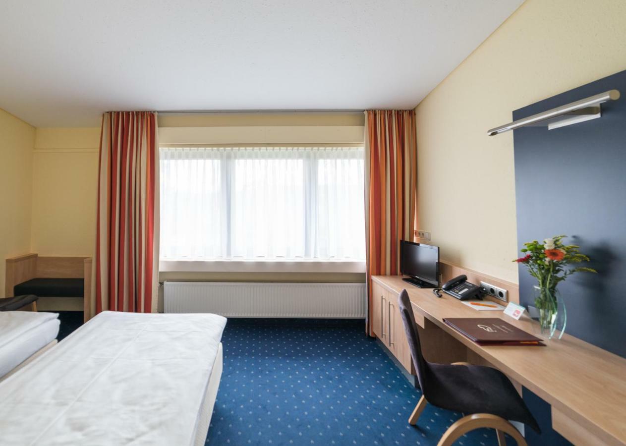 Hotel Gustav-Stresemann-Institut Бон Екстериор снимка